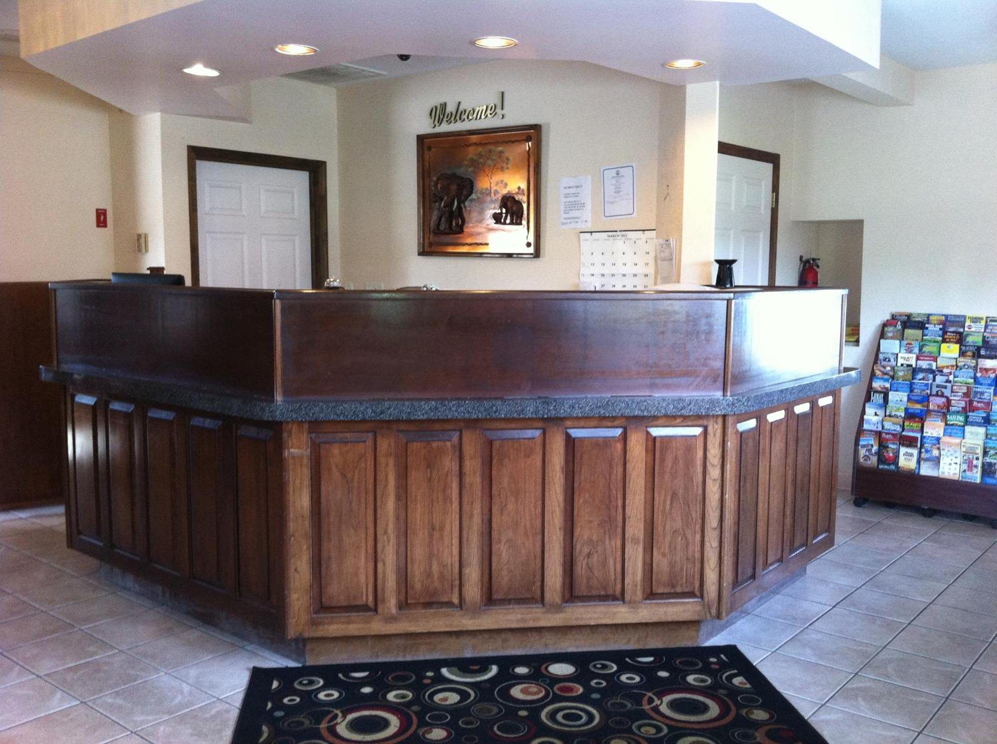 Newport News Inn Экстерьер фото