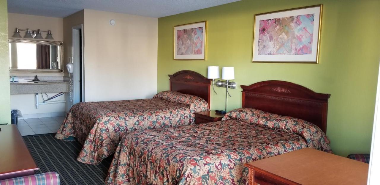 Newport News Inn Экстерьер фото